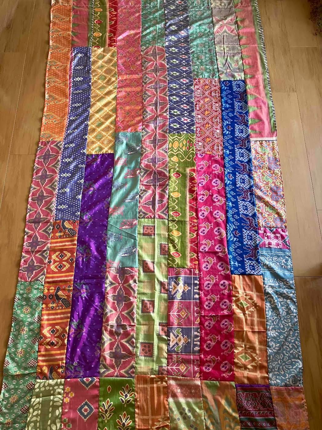 新品未使用 大判 インド シルクサリー インテリア カーテンにも シルク カーテン インドサリー #A15 シングル - メルカリ