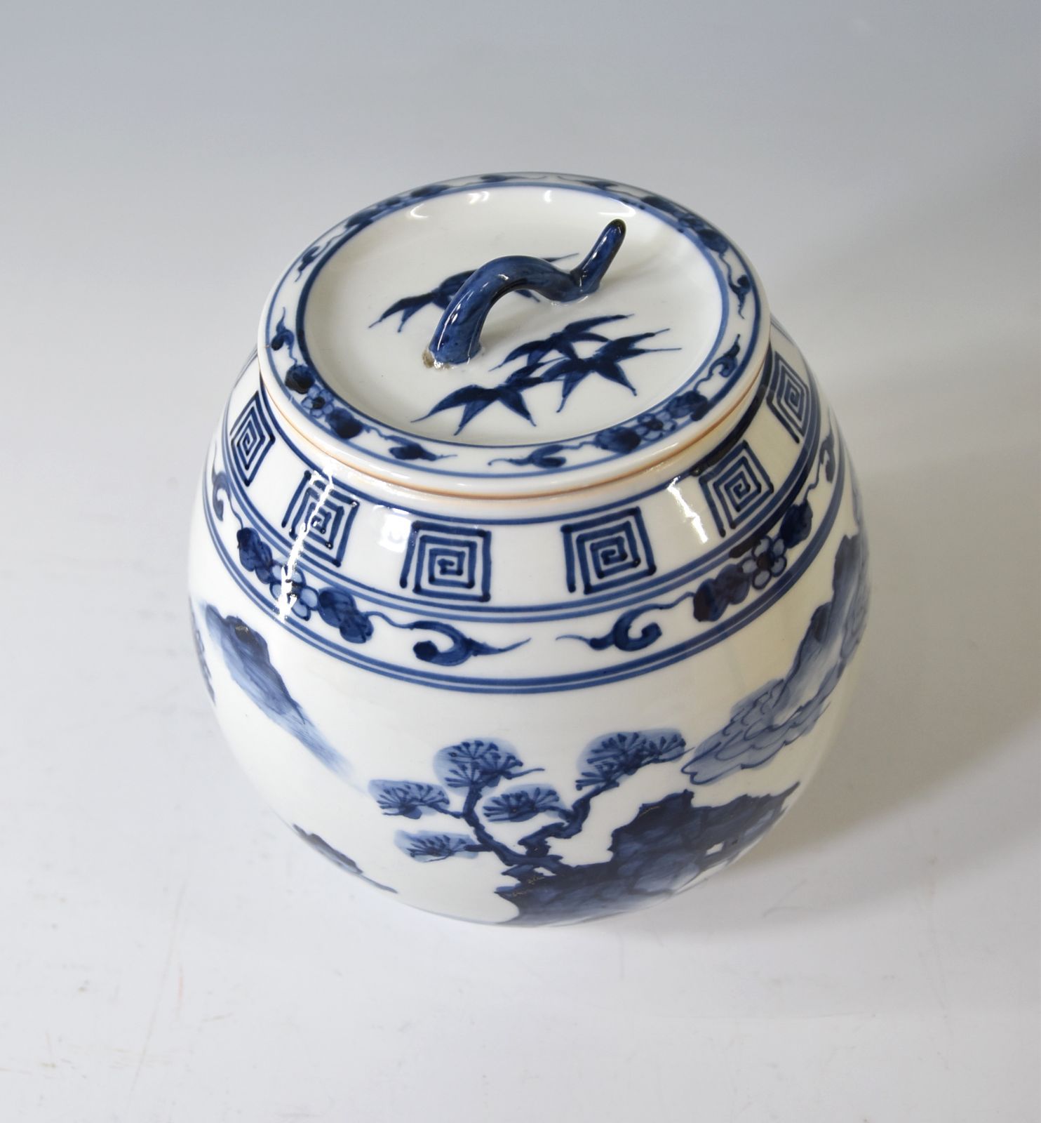 送料込【逢絢亭】茶道具 水指 京焼 染付 芋頭の形 桃山窯 共箱入り 送料込【逢絢亭】茶道具 水指 京焼 染付 芋頭の形 桃山窯 共