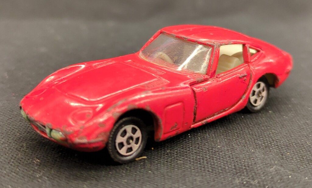 トミー トミカ黒箱 512 トヨタ 2000GT 赤 5-1-2 1A 5-1-2