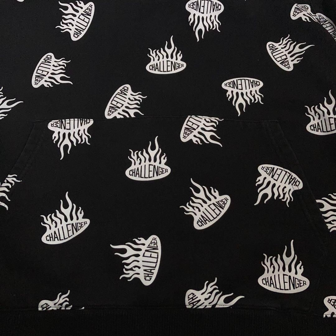 【XLサイズ】CHALLENGER プルオーバーパーカー ビッグロゴ 黒 CHALLENGER プルオーバーパーカー 総柄 黒 XL