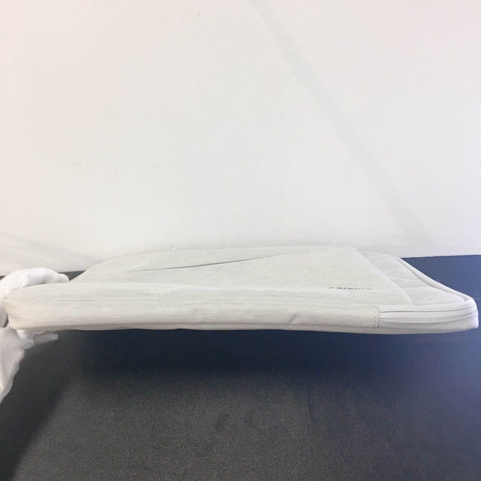 美品】Ferkurn パソコンケース ビジネスバッグ 14インチ ホワイト