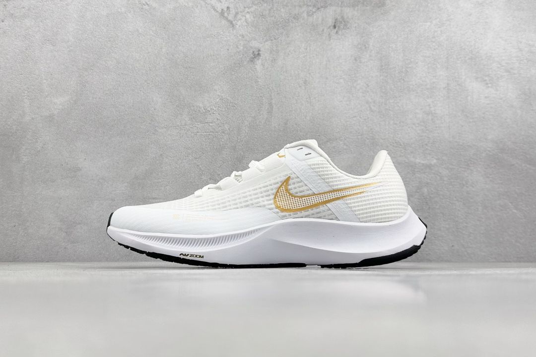 新品 NIKE AIR Zoom RIVAL Fly 3. スニーカー メンズ 並行輸入品