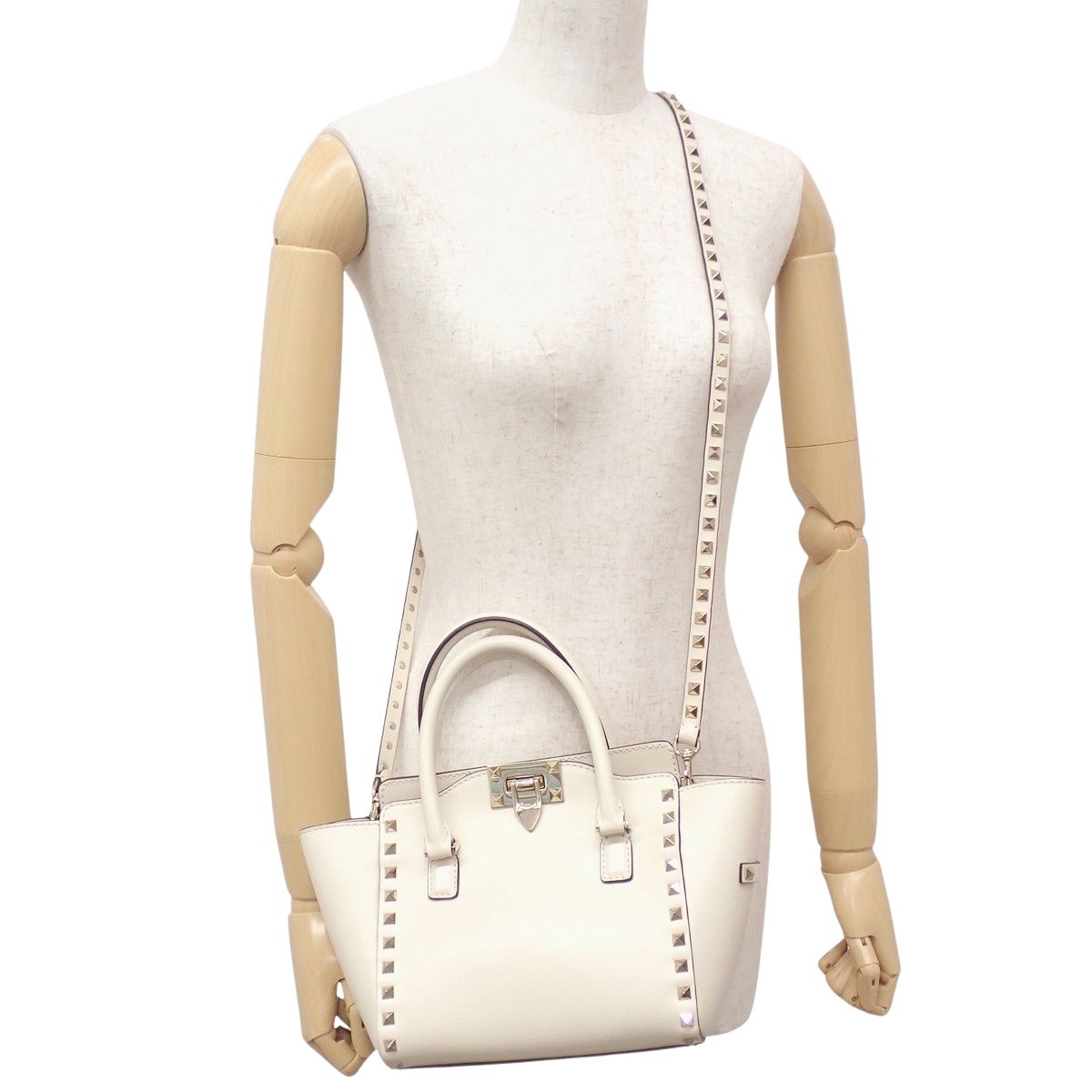 VALENTINO ヴァレンティノ ロックスタッズ ミニ トートバッグ VALENTINO(ヴァレンティノ) ロックスタッズ ミニバッグ トート
