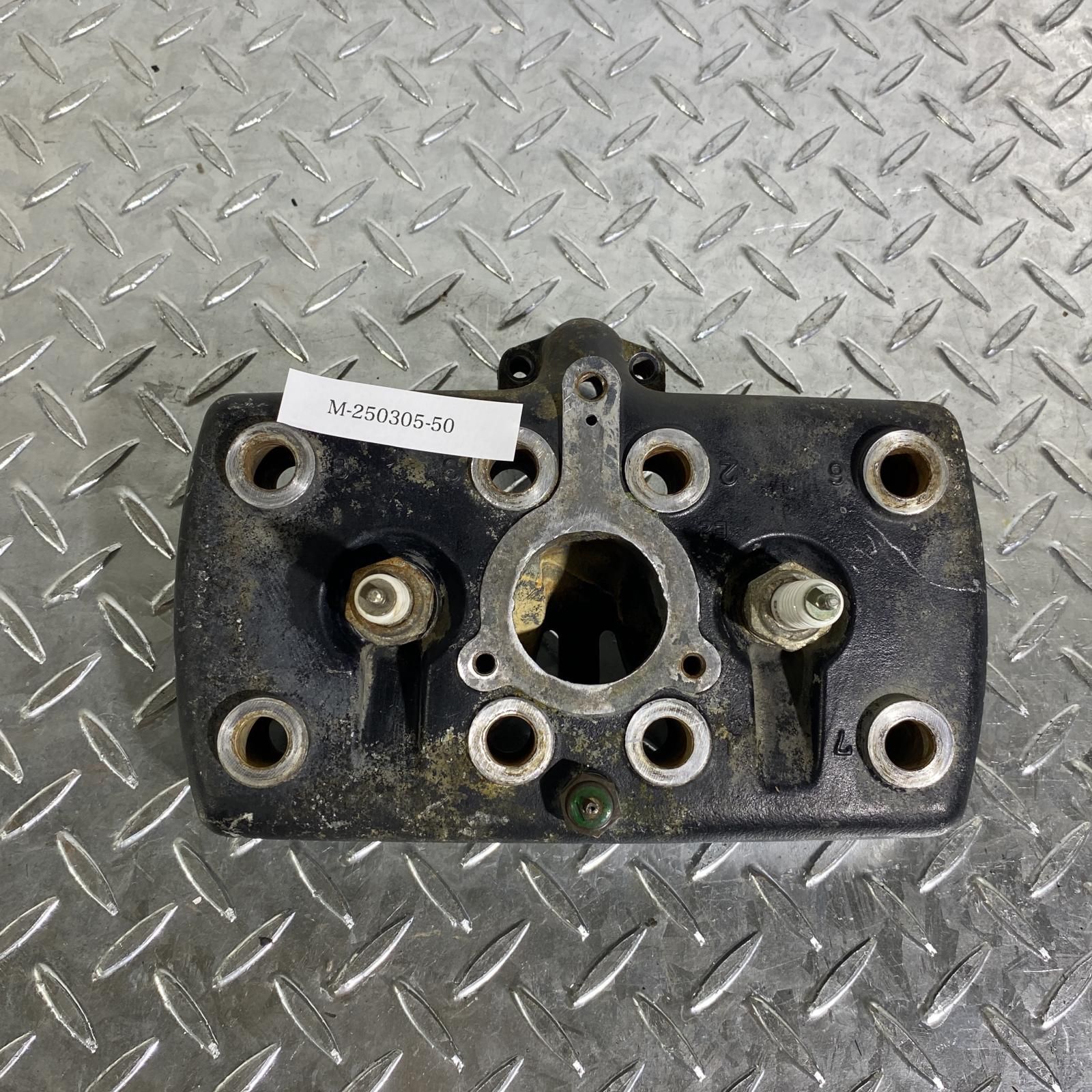 RZ250 シリンダーヘッド 純正 中古 4L3 RZ250 YAMAHA シリンダーヘッド