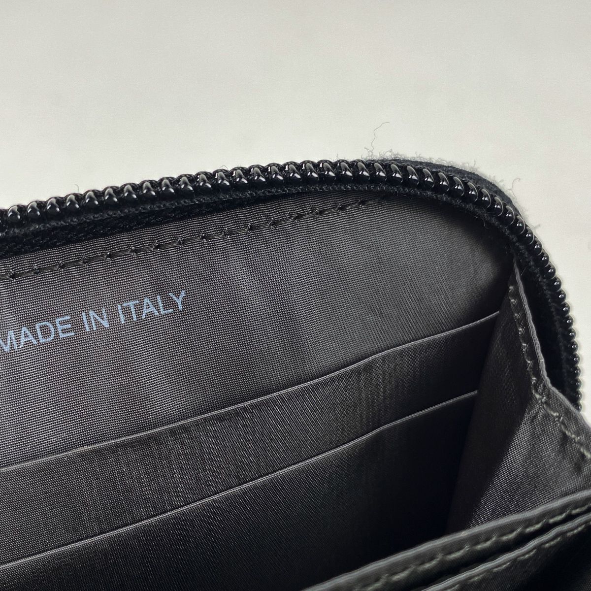 極美品】PRADA プラダ スポーツ ナイロン ラウンドジップ コイン