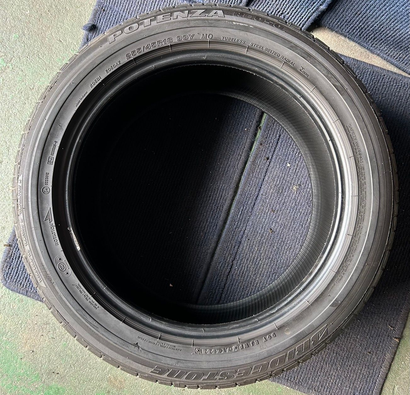 【大注目?売切れ注意】 造 溝7分山 BRIDGESTONE POTENZA RE050 2本 255 45R18 サイド傷あり ASP3239 使いやすさ