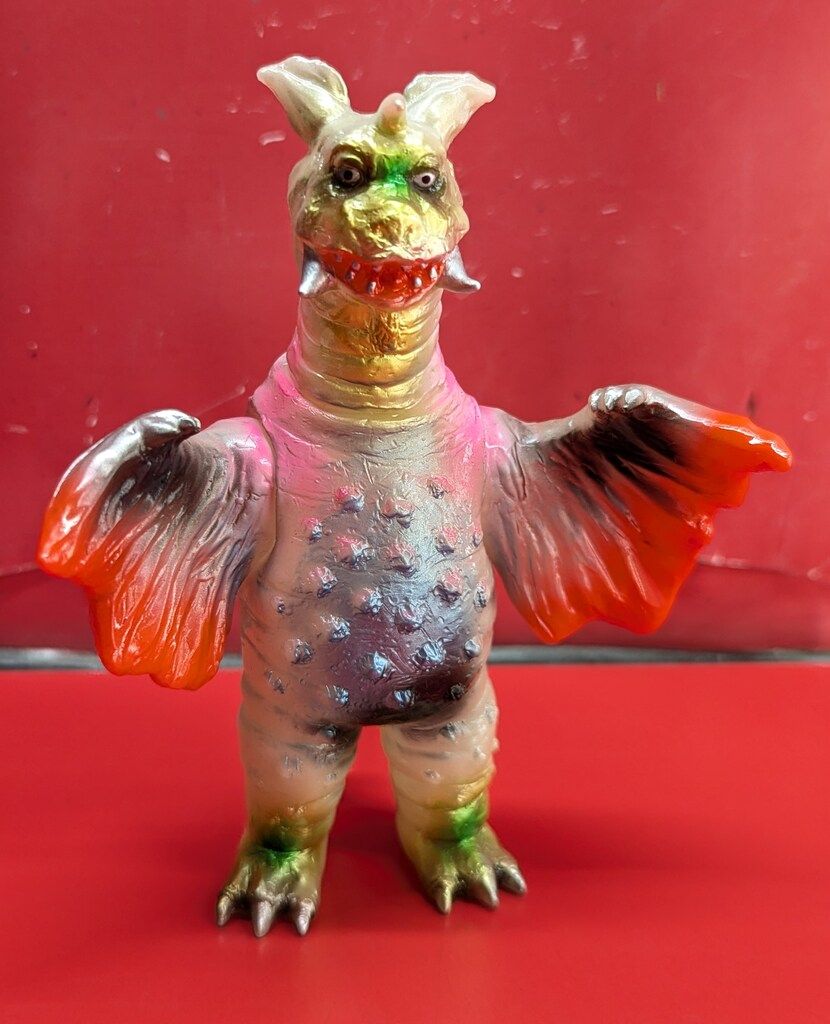 Amazon.co.jp: 即決 チャンドラー GID 蓄光 ヤモマーク 大怪獣