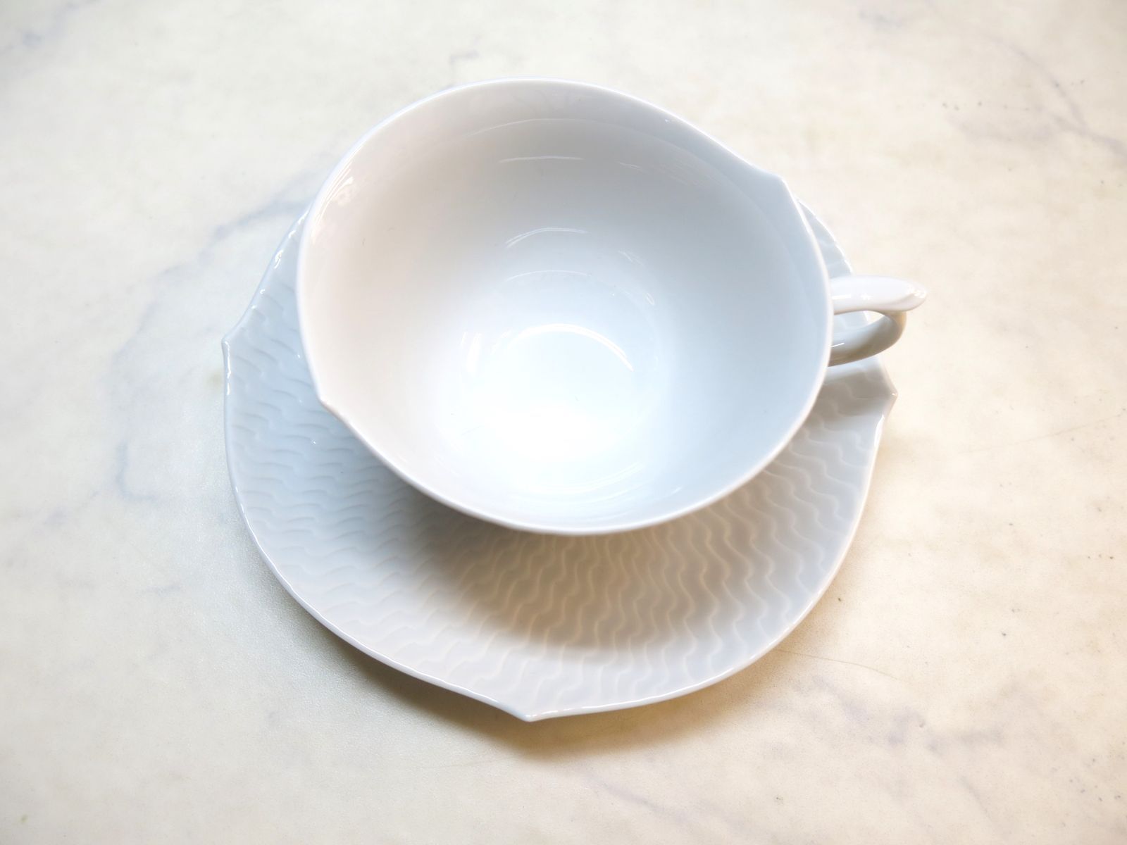食器 MEISSEN - MEISSEN  est.1710 Bonhams : A rare Meissen Böttger stoneware teapot and cover