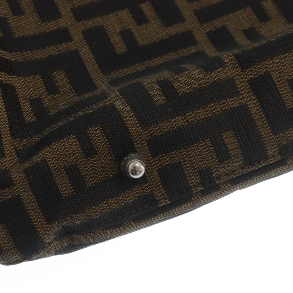 美品　FENDI フェンディ　ズッカ　FF金具　シルバー　銀 FENDI (フェンディ) ズッカ柄 FFシルバー金具 レザーハンドル