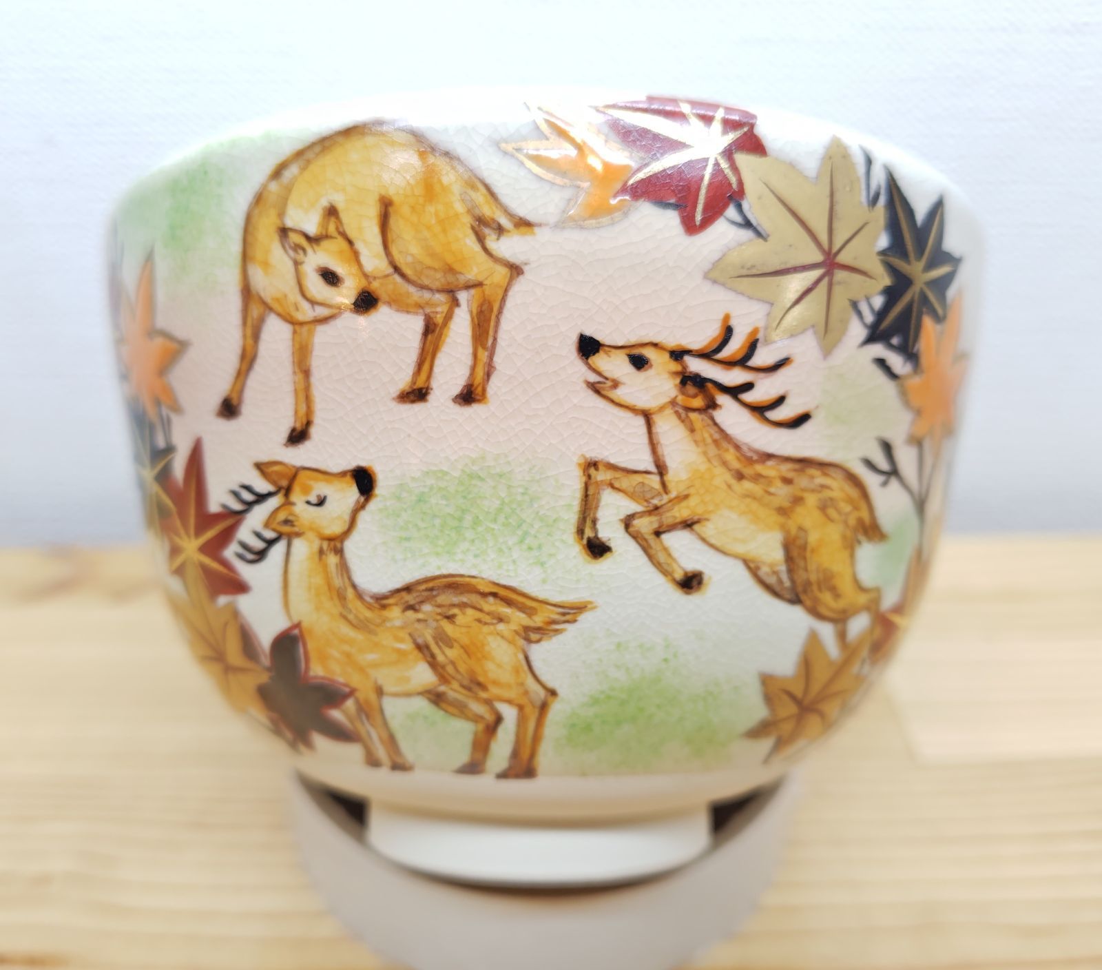 送料込【逢絢亭・新品】茶道具 茶碗 京焼 赤蔦の絵 水出宋絢 紙箱入り 送料込【逢絢亭・新品】茶道具 茶碗 京焼 赤蔦の絵 水出宋絢