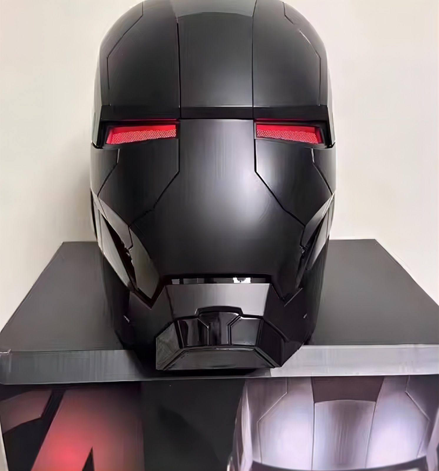 アイアンマン リアルマスク オールブラック メット 等身大 マーベル トニー スターク LED発光 自動作動 多機能 コスプレ 仮装 インテリア ironman