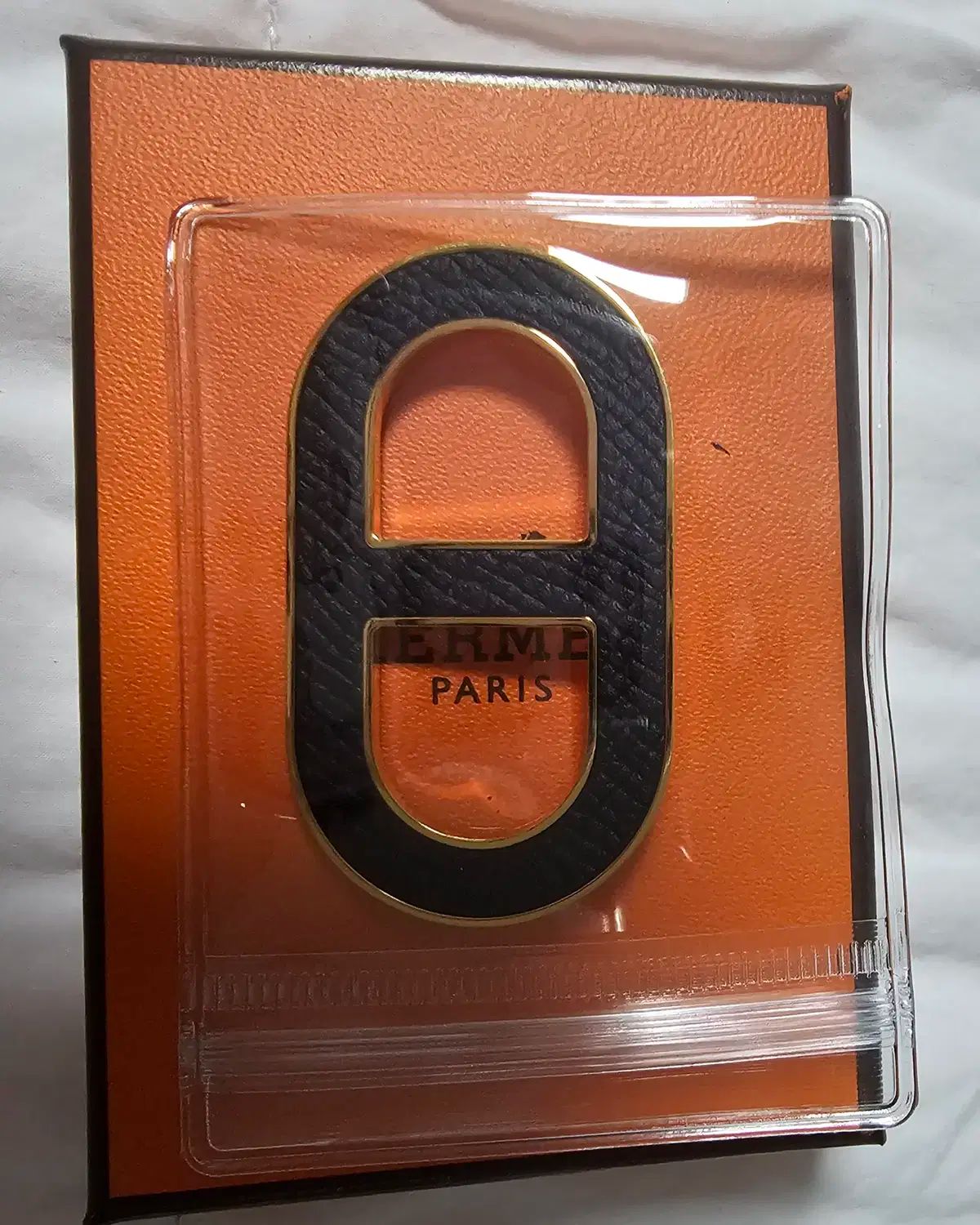 エルメス シャンダル ブローチ ヌア ゴールド