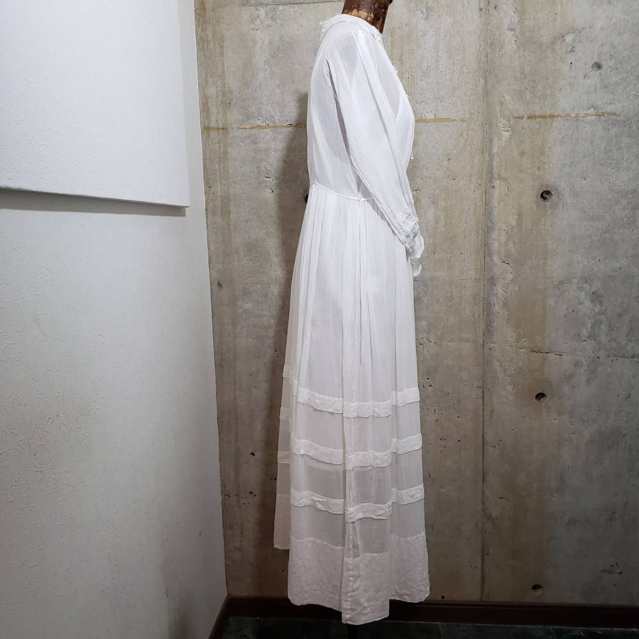 ◆フランスアンティーク｜白スモックワンピース、イニシャル、Aライン、半袖ゆったり ◇フランスアンティーク｜白スモックワンピース、イニシャル、A