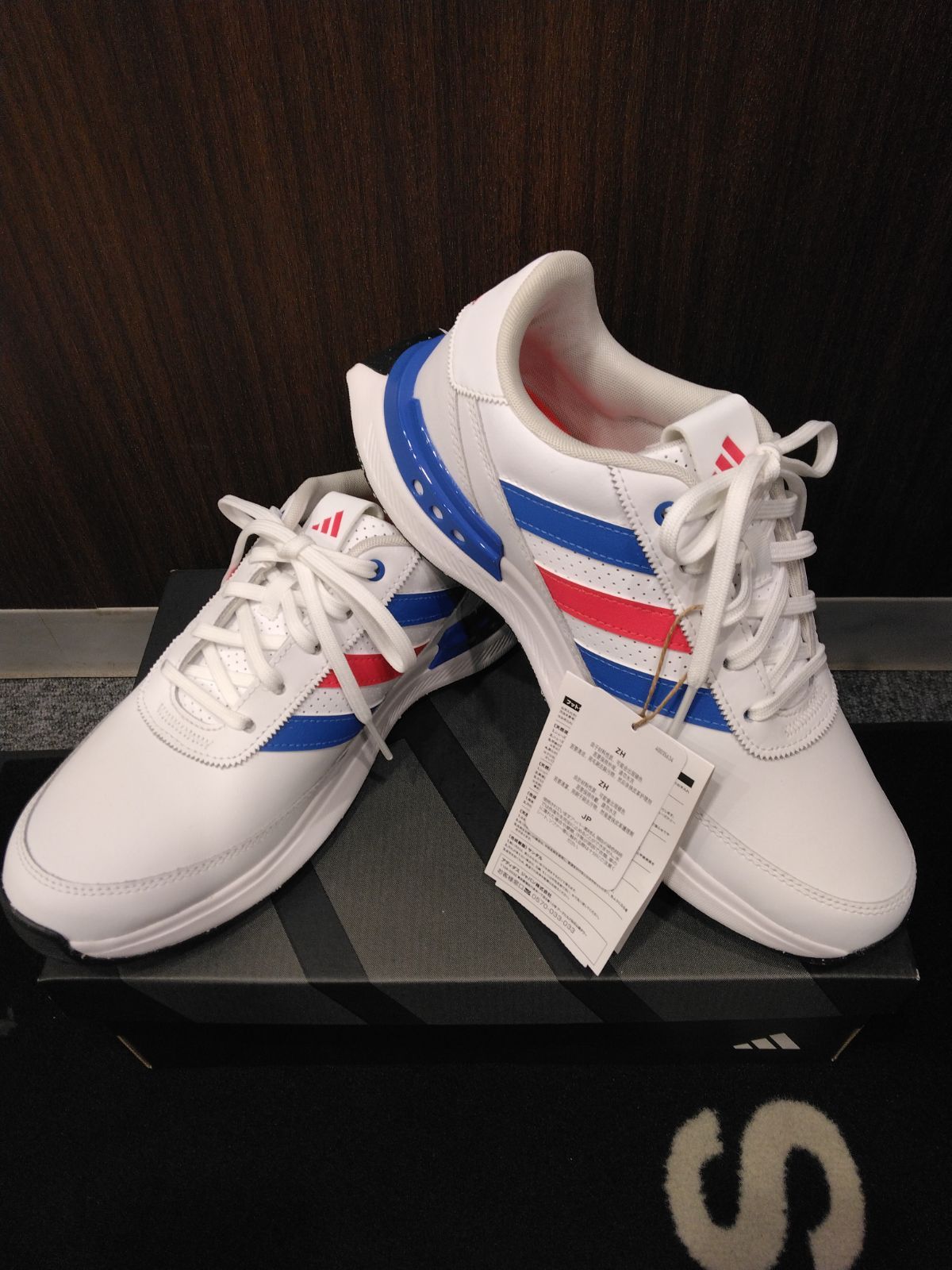 新品アディダスコードカオス22LVL63スパイクレスボア25.5センチ 新品アディダスコードカオス22LVL63スパイクレスボア25.5センチ