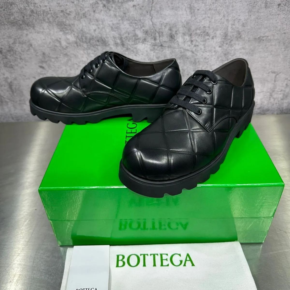 新品 ボッテガヴェネタ 靴 メンズ ビジネスシューズ プレーントゥ BOTTEGA VENETA