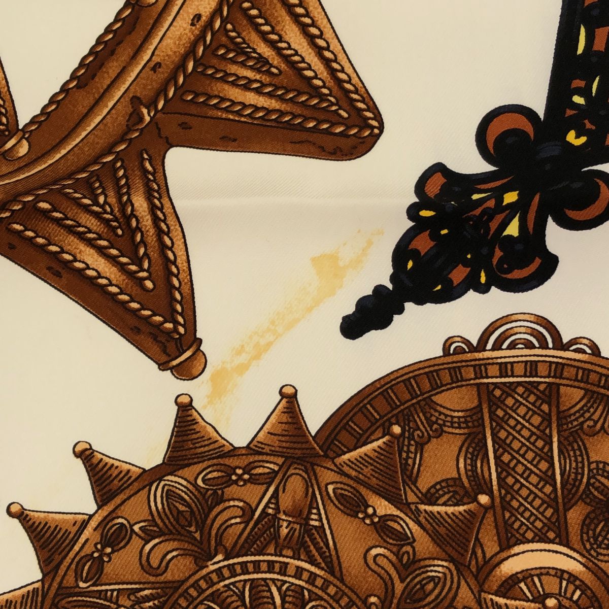 HERMES エルメス カレ90 L'OR DES CHEFS 首長達の金 シルク100