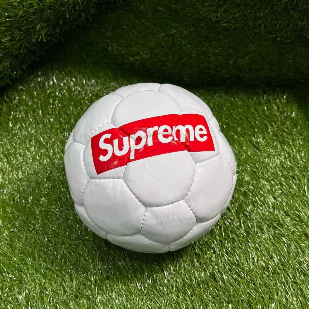 SUPREME シュプリーム☆Umbroサッカーボール