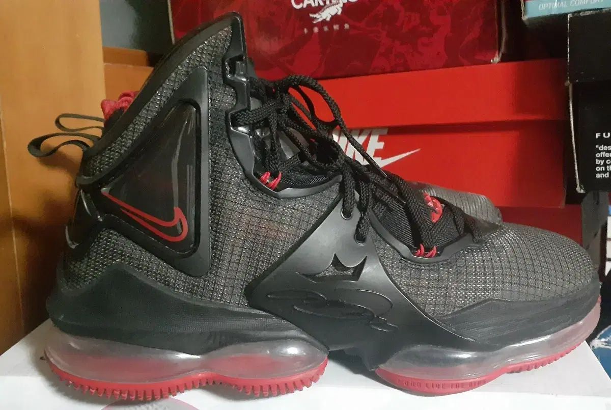 270 NIKE(ナイキ) レブロン 割引 19 黒 赤 Amazon | [ナイキ] レブロン