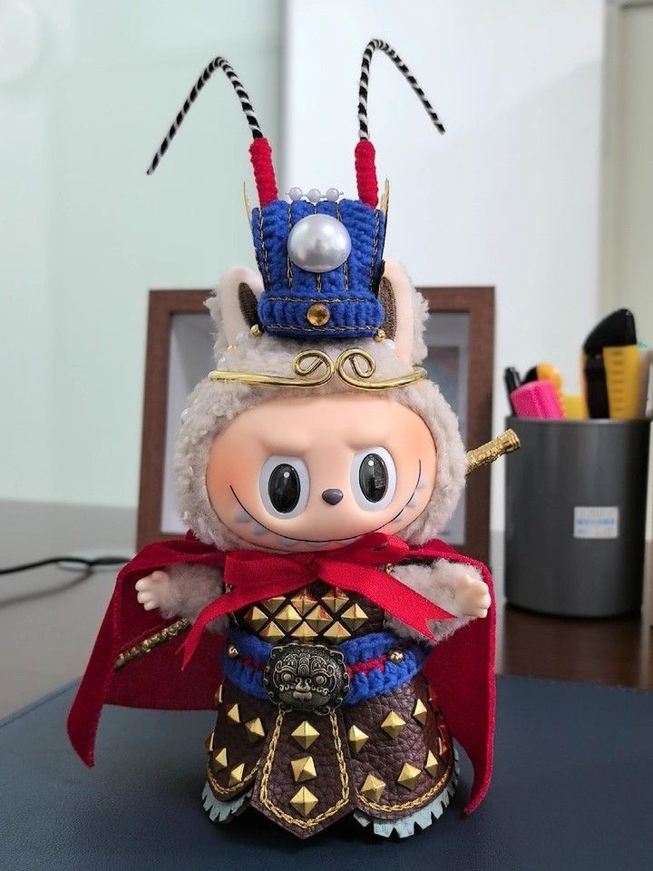 「黒神話：悟空」　斉天大聖　ぬいぐるみ　着せ替えぬいぐるみ　服付き　35cm Amazon.co.jp: AZCQD 黒神話：悟空 Black Myth: Wukong