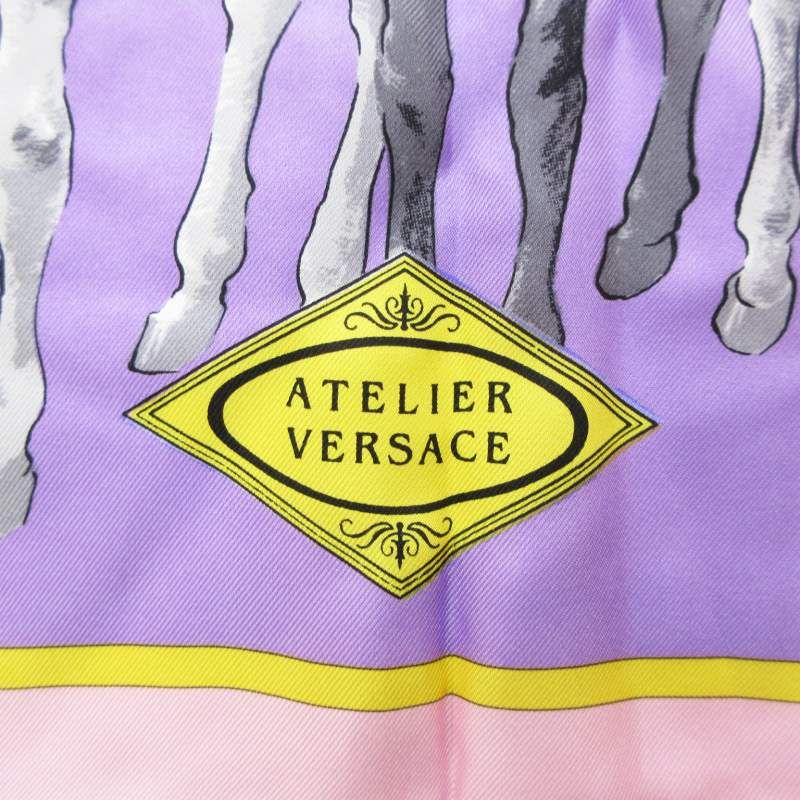 Versaceヴェルサーチ　シルク　スカーフ　雷紋　メドゥーサ アトリエ ヴェルサーチェ ATELIER VERSACE/スカーフ ペイズリー