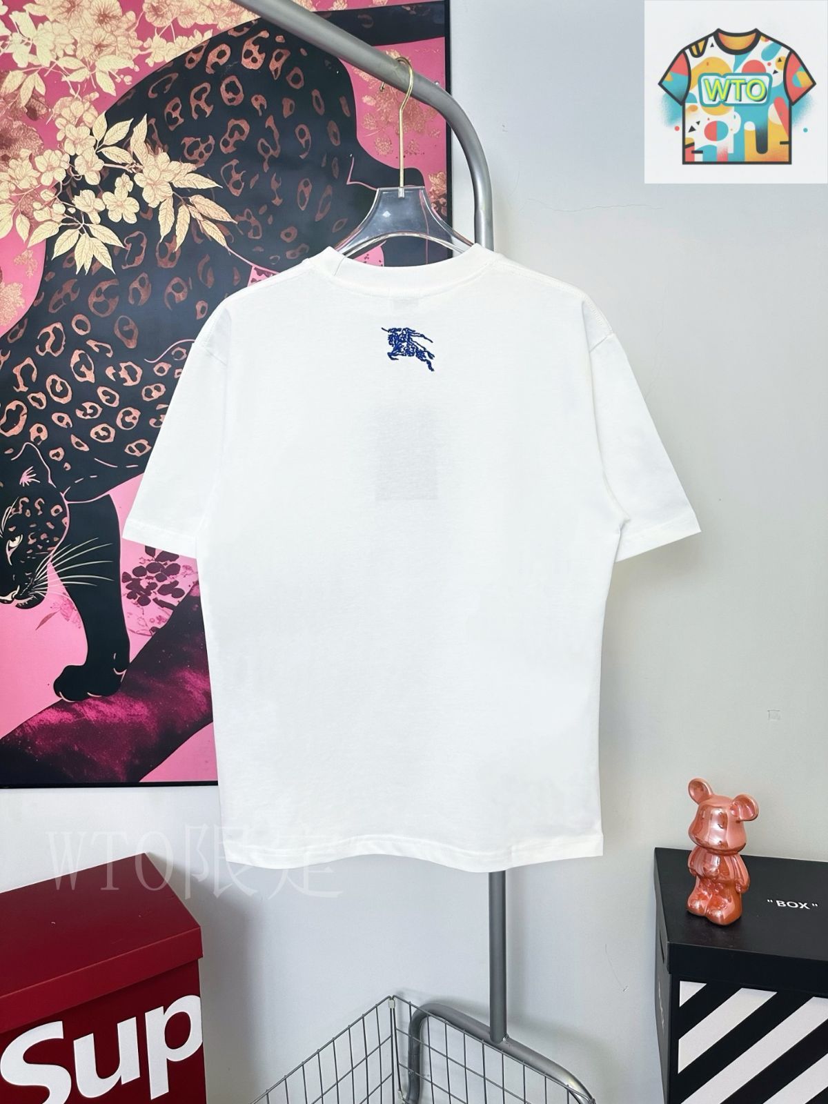 burberry♡ホースフェリー　ロゴ　ニット　ワンピース 今日特価】BURBERRY ホースフェリー刺繍 T シャツ - メルカリ