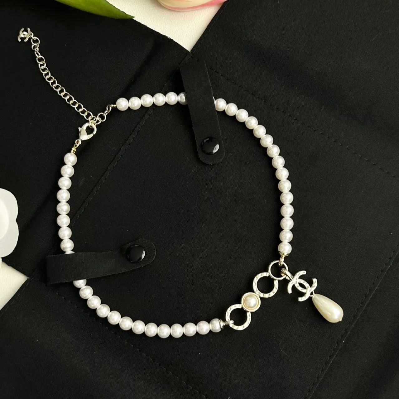ChanelのダブルCパールのペンダントです