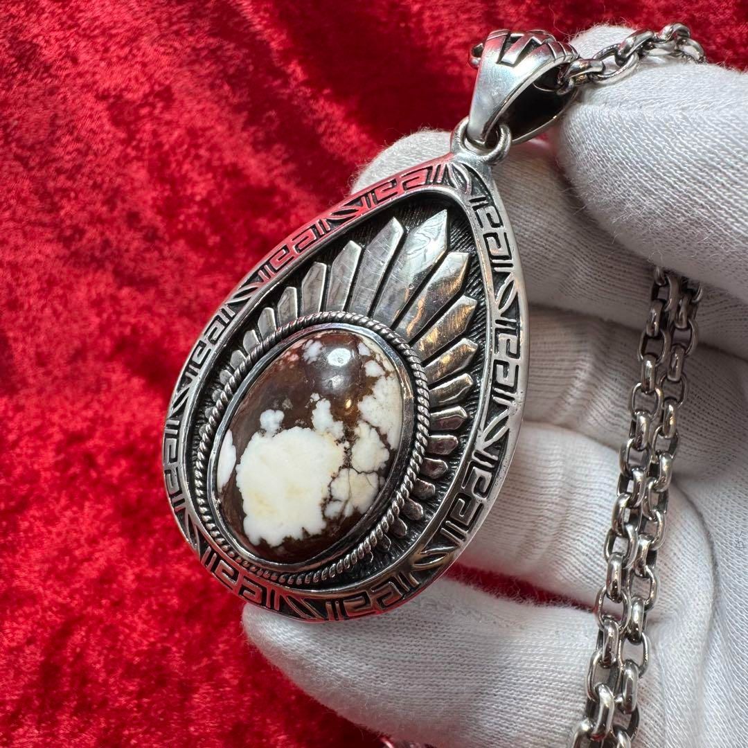 大きなペンダントトップ