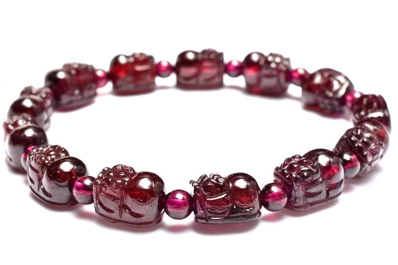 １点物 透過性あり 高品質 ロードライトガーネット 11-12x8 丸玉4.5 mm 貔貅彫刻 ブレスレット パワーストーン 天然石 _MB225