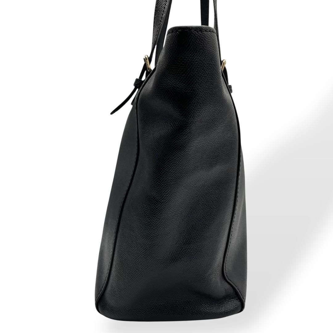 美品 コーチ COACH トート ハンドバッグ シボ革 チャーム A4収納