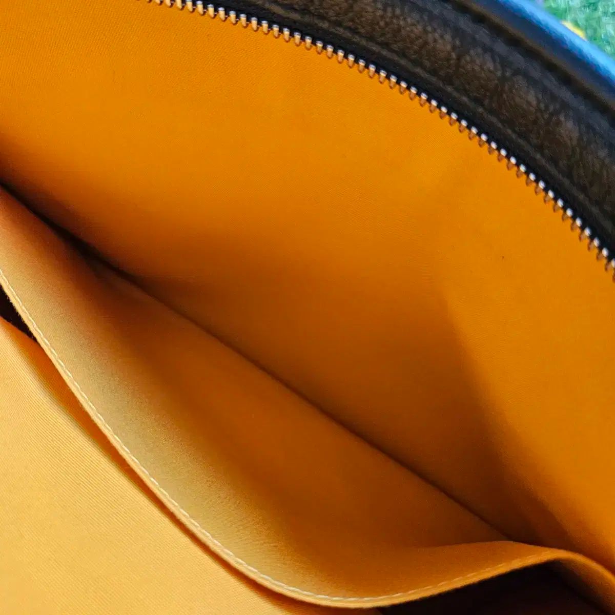 ジュバンス クラッチ