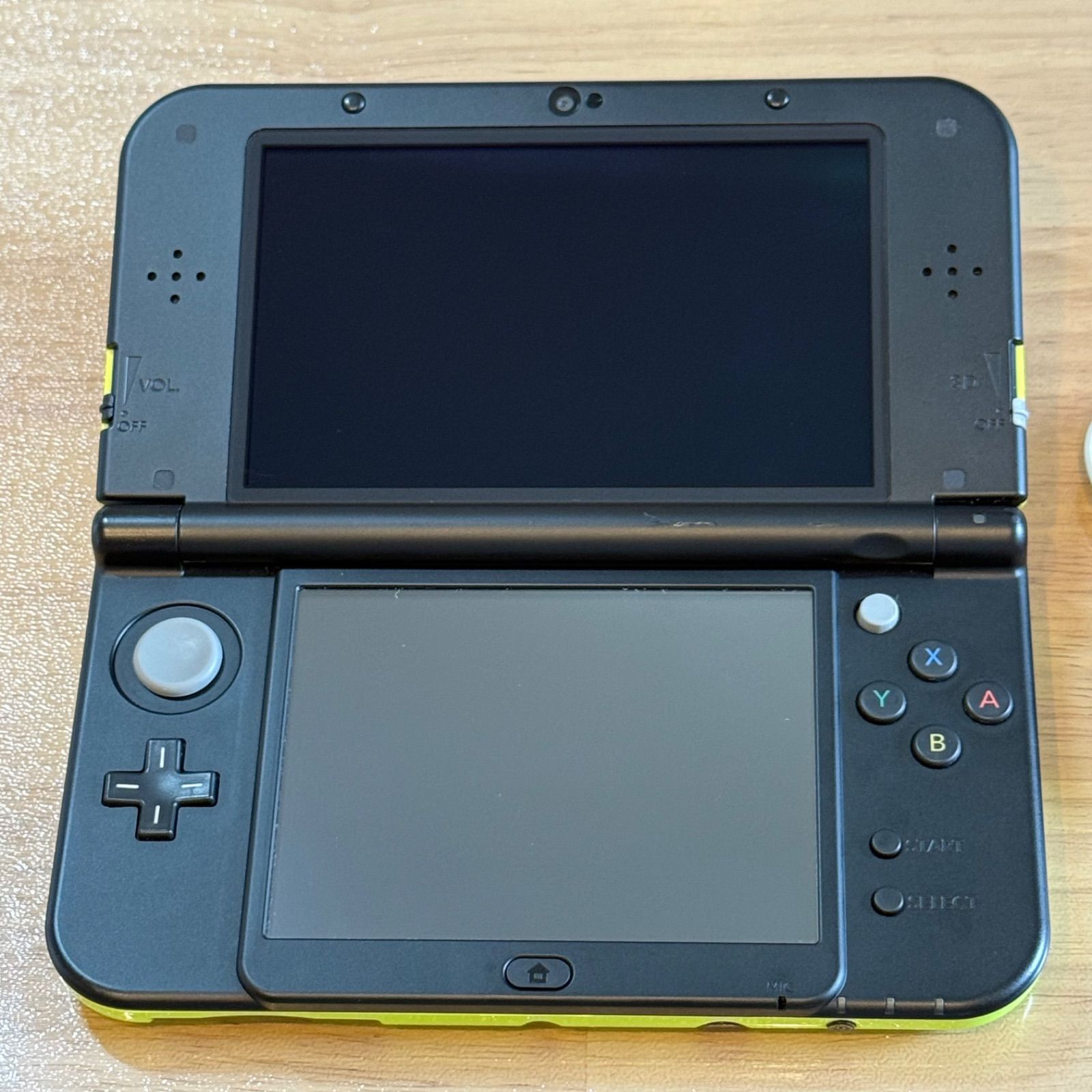 9-024【美品】Newニンテンドー3DS LL ライム×ブラック 上下IPS 9-024【美品】Newニンテンドー3DS LL ライム×ブラック 上下IPS