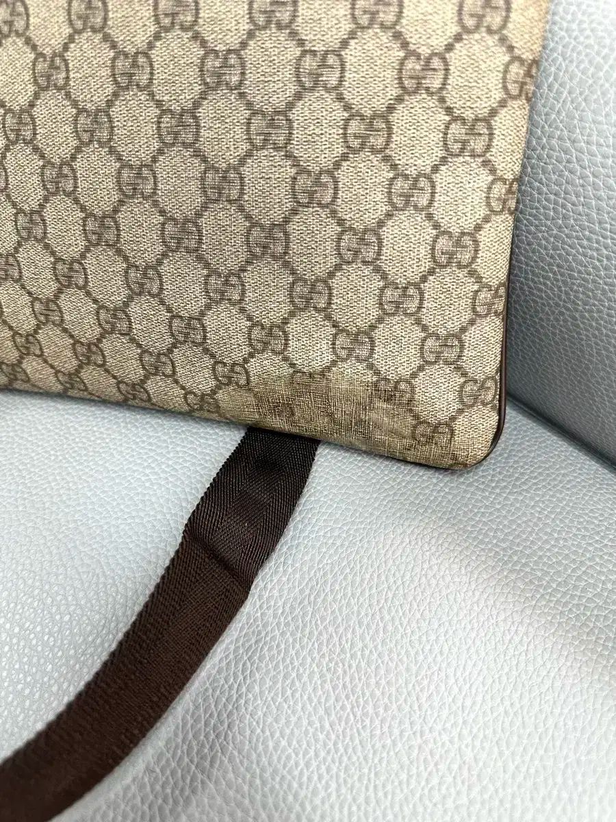 GUCCI グッチ