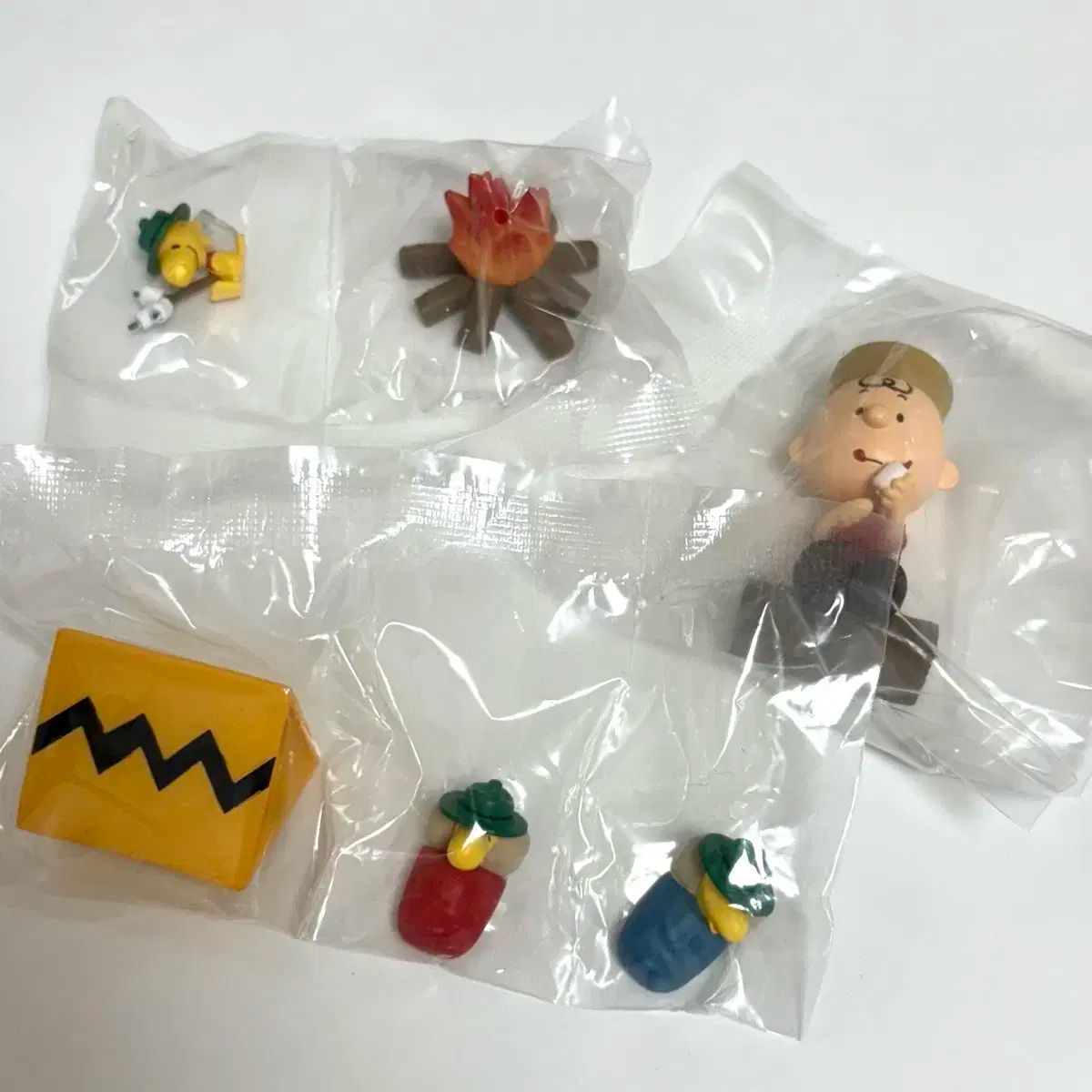 一括) スヌーピー ピーナッツ キャンプ ガチャ