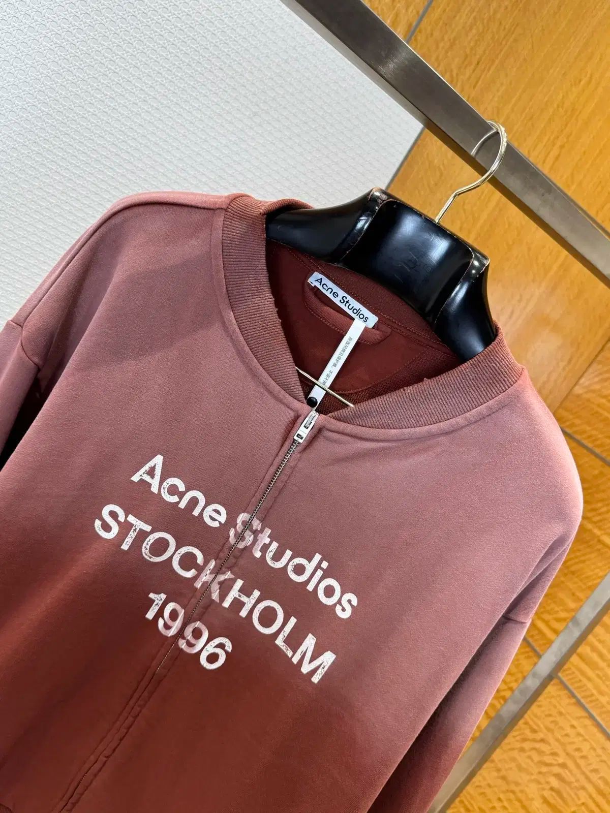 Acne Studios(アクネストゥディオズ) ユニセックス カジュアル