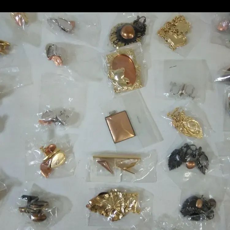K040  七宝焼き アクセサリー 素材  大量まとめ売り K040 七宝焼き アクセサリー 素材 大量まとめ売り