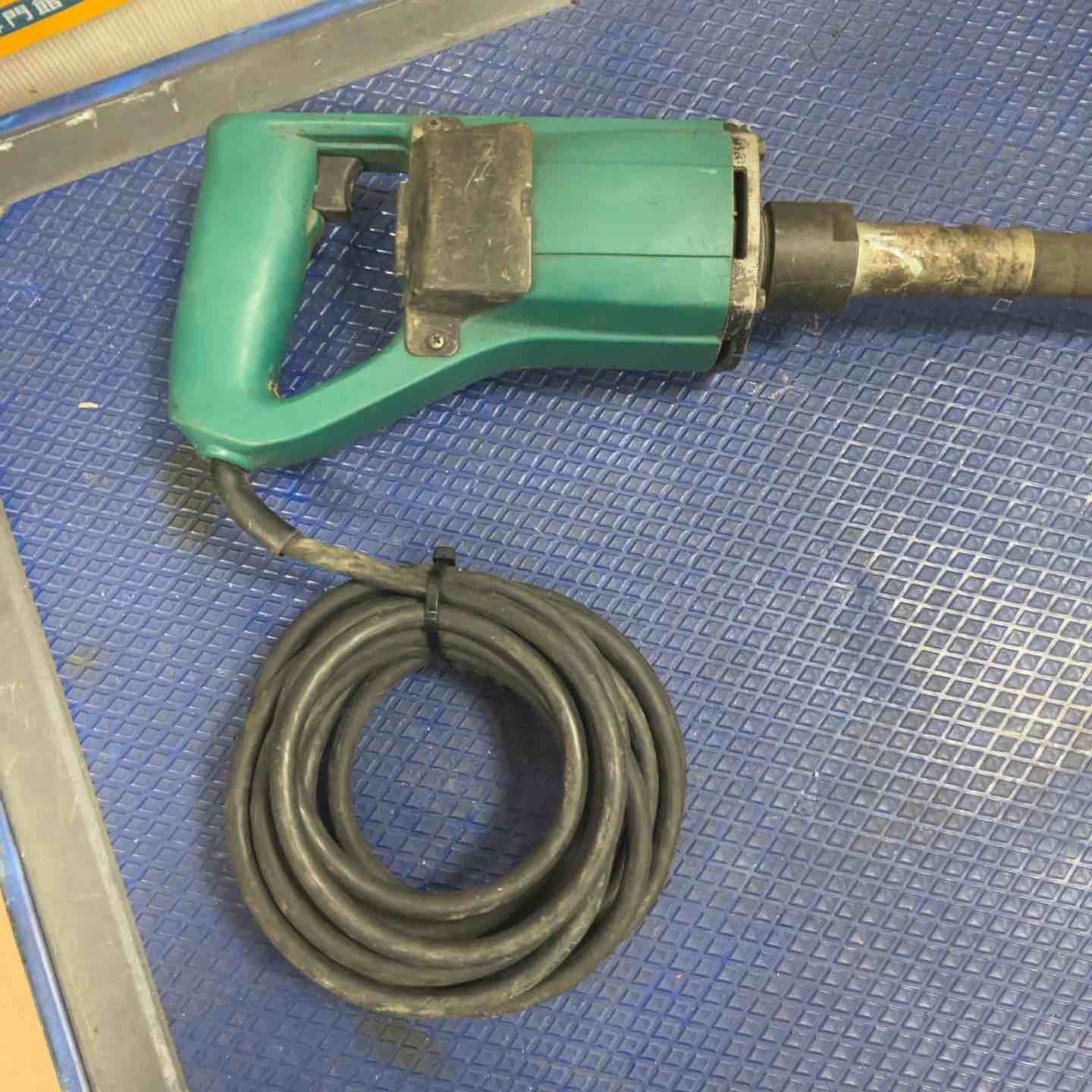 日立 コンクリートバイブレーター