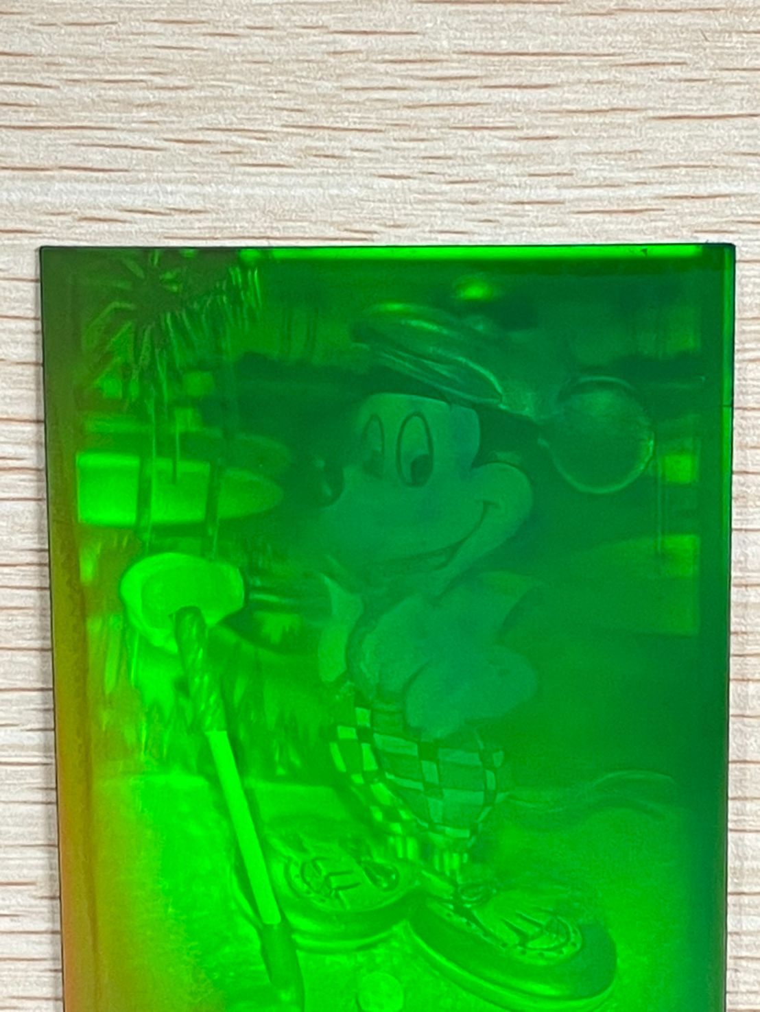 ◆天田印刷加工㈱ ディズニーキャラクターカードクラブ会員証の3Dカード2枚◆ ◇天田印刷加工㈱ ディズニーキャラクターカードクラブ会員証の