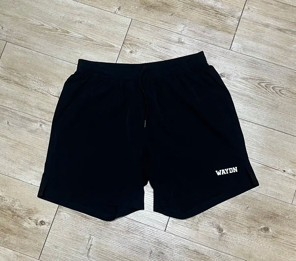 極美 エミヨガ ヨガウェアセット 若草色と黄色の中間位のカラー