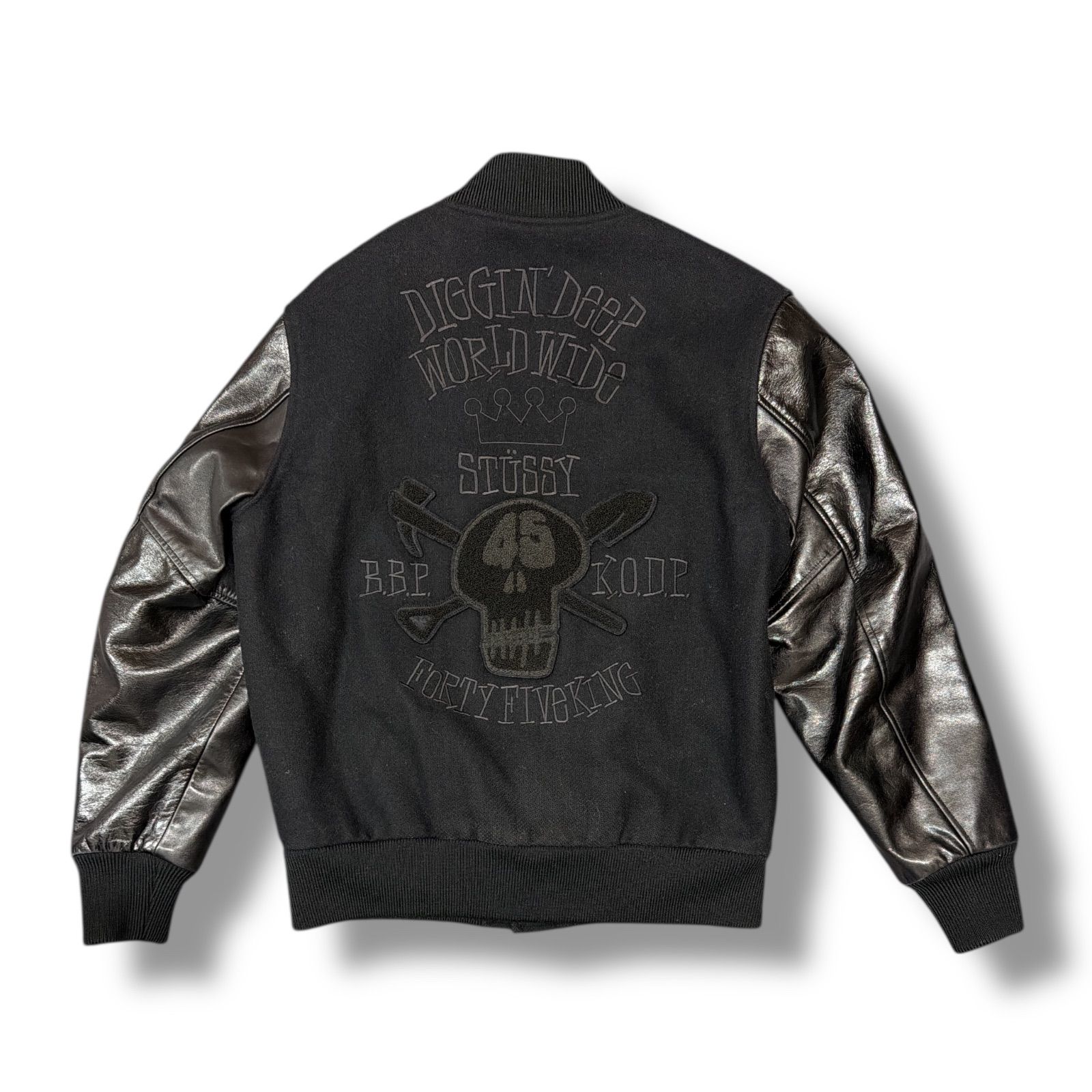 Stussy レザースタジャン 刺繍ロゴ ストゥーシー 黒 シンプル ストリート Stussy レザースタジャン 刺繍ロゴ ストゥーシー 黒 シンプル ストリート