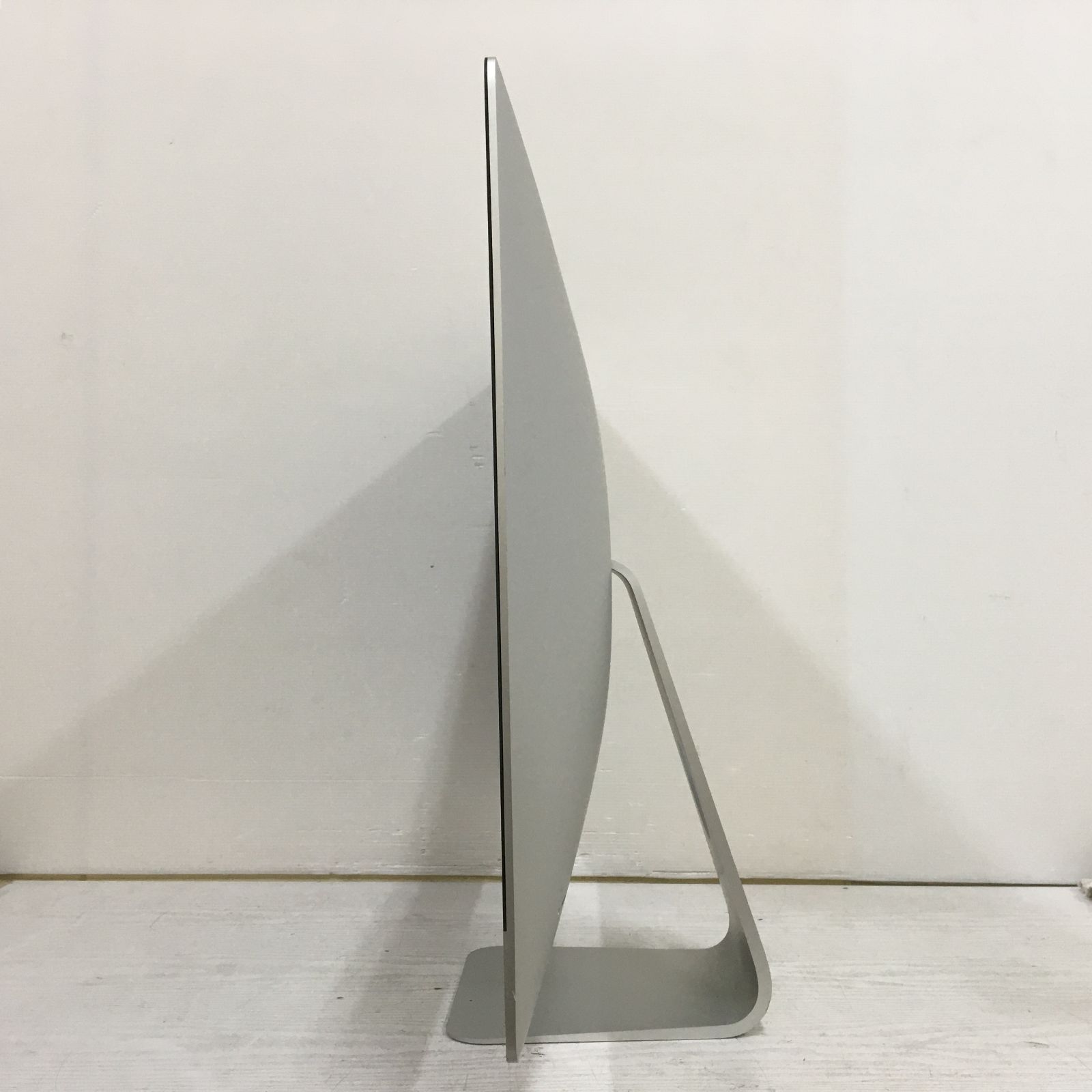 送料無料・返品無料。 27インチ Apple iMac Retina 5K 27-inch 2019 A2115 Core i5 9600K 3.7GHz|RAM 32GB|HDD 2TB SSD 128GB Sequoia 動作品