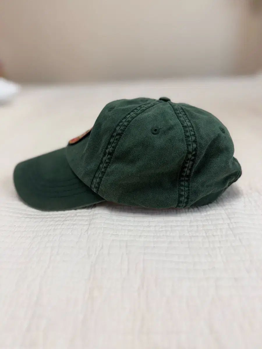 ベースボールキャップ