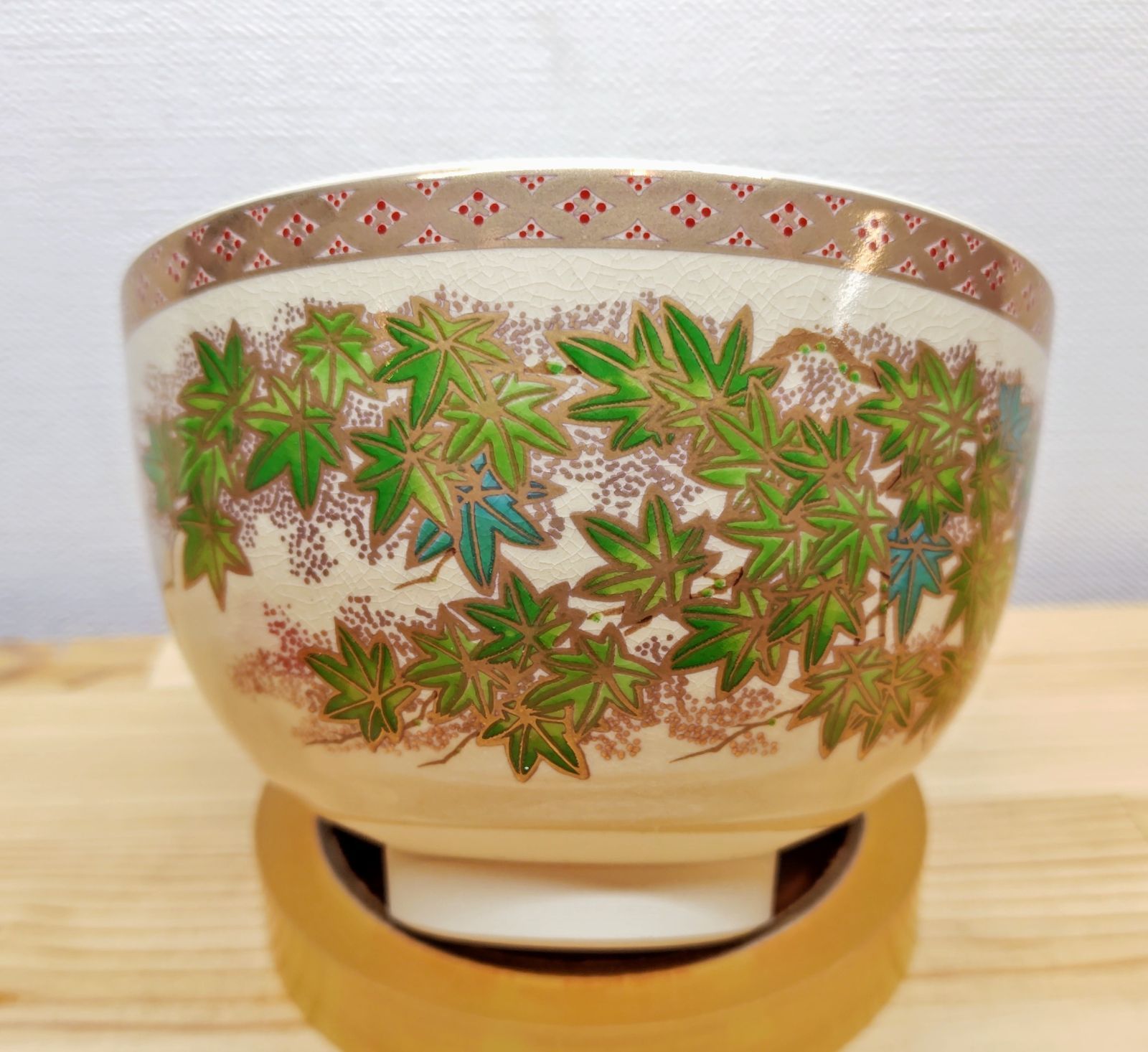 逢絢亭・新品】茶道具 茶碗 美濃焼 薩摩写 青楓の図 宮地英香