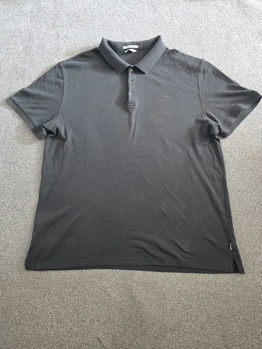 カルバン クライン 液体 コットン ポロ シャツ ／ ダーク グレー