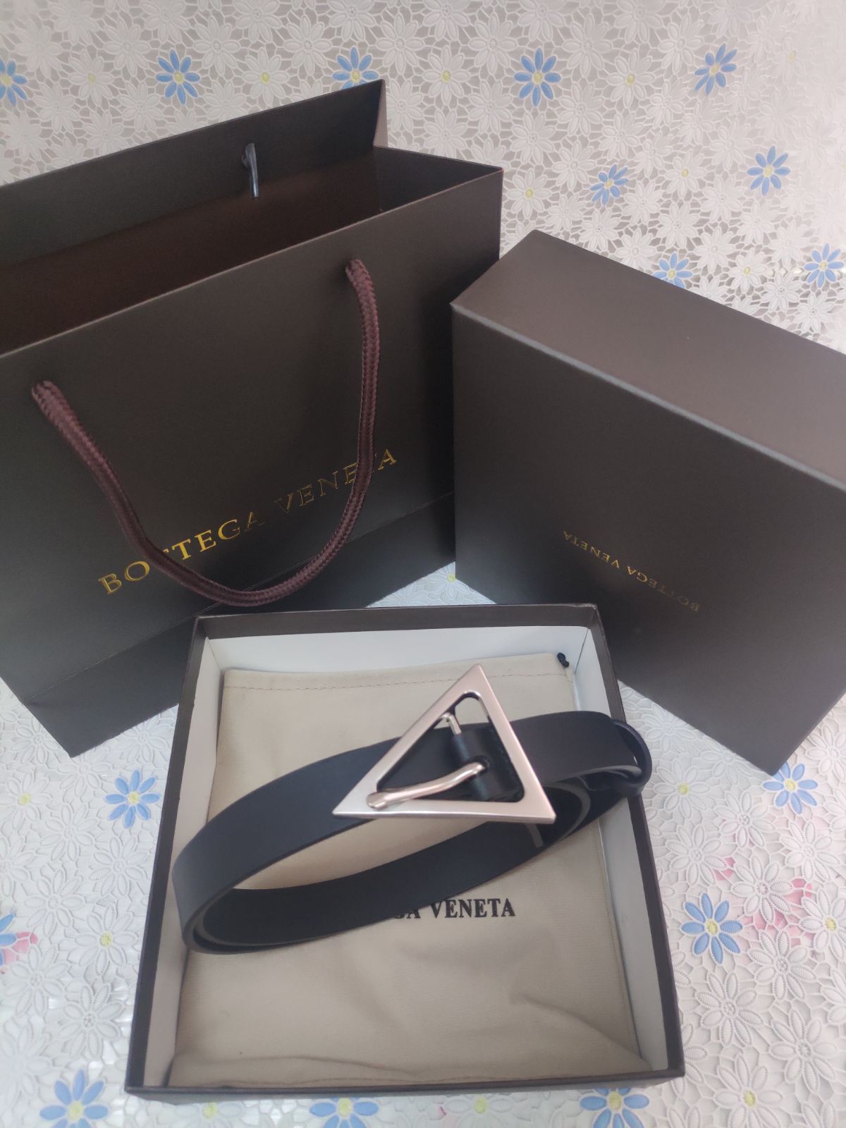 超人気✨BOTTEGA VENETA/ボッテガヴェネタ ベルト 銀色金具