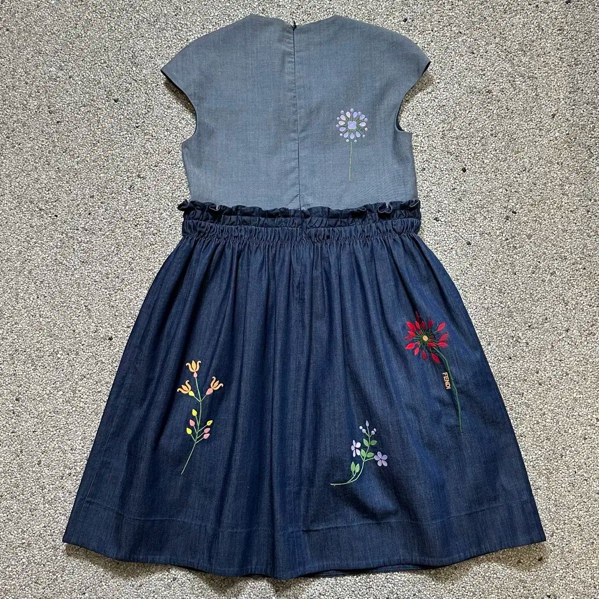 フラワー刺繍 デニムワンピース