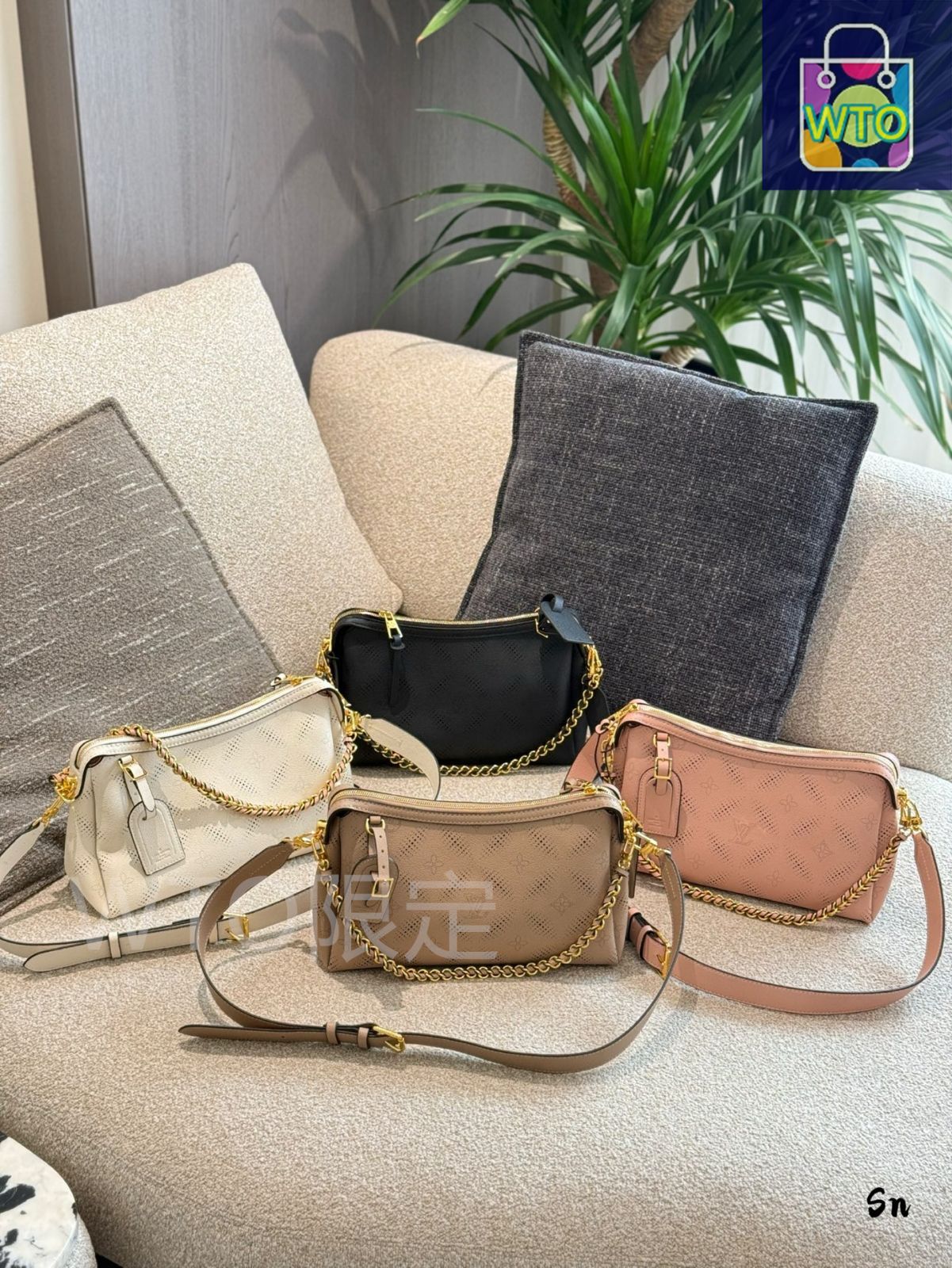 良品】COACH コーチ アクセサリーポーチ キャンバス 肩掛け ネイビー  