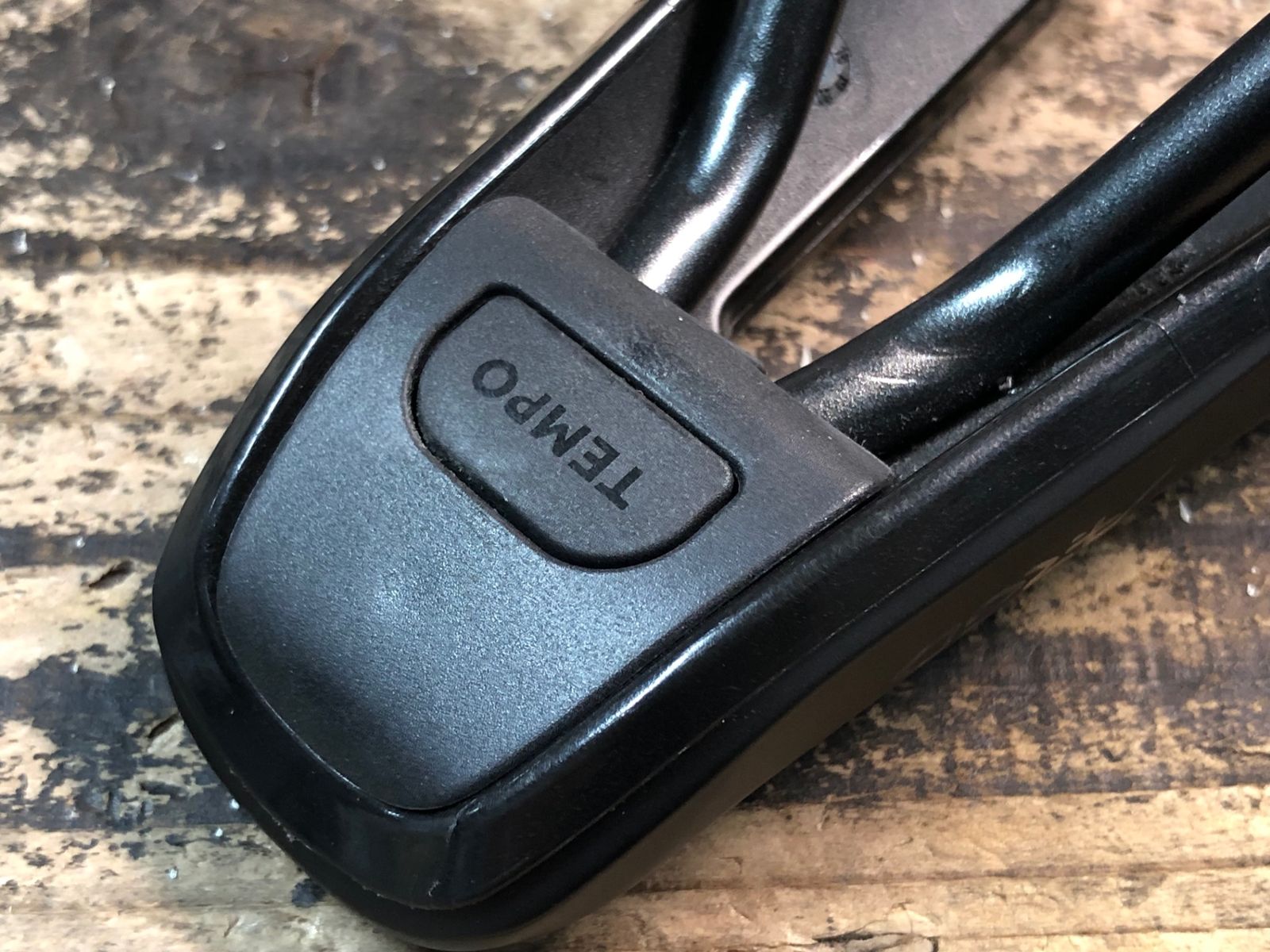 JN133 フィジーク fizik ショップ TEMPO ARGO R3 サドル 黒 150mm kium