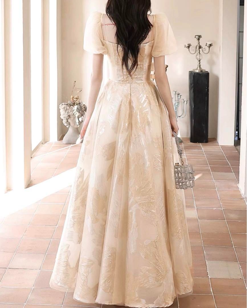 パフスリーブに花柄がオシャレ イブニングドレス?.?