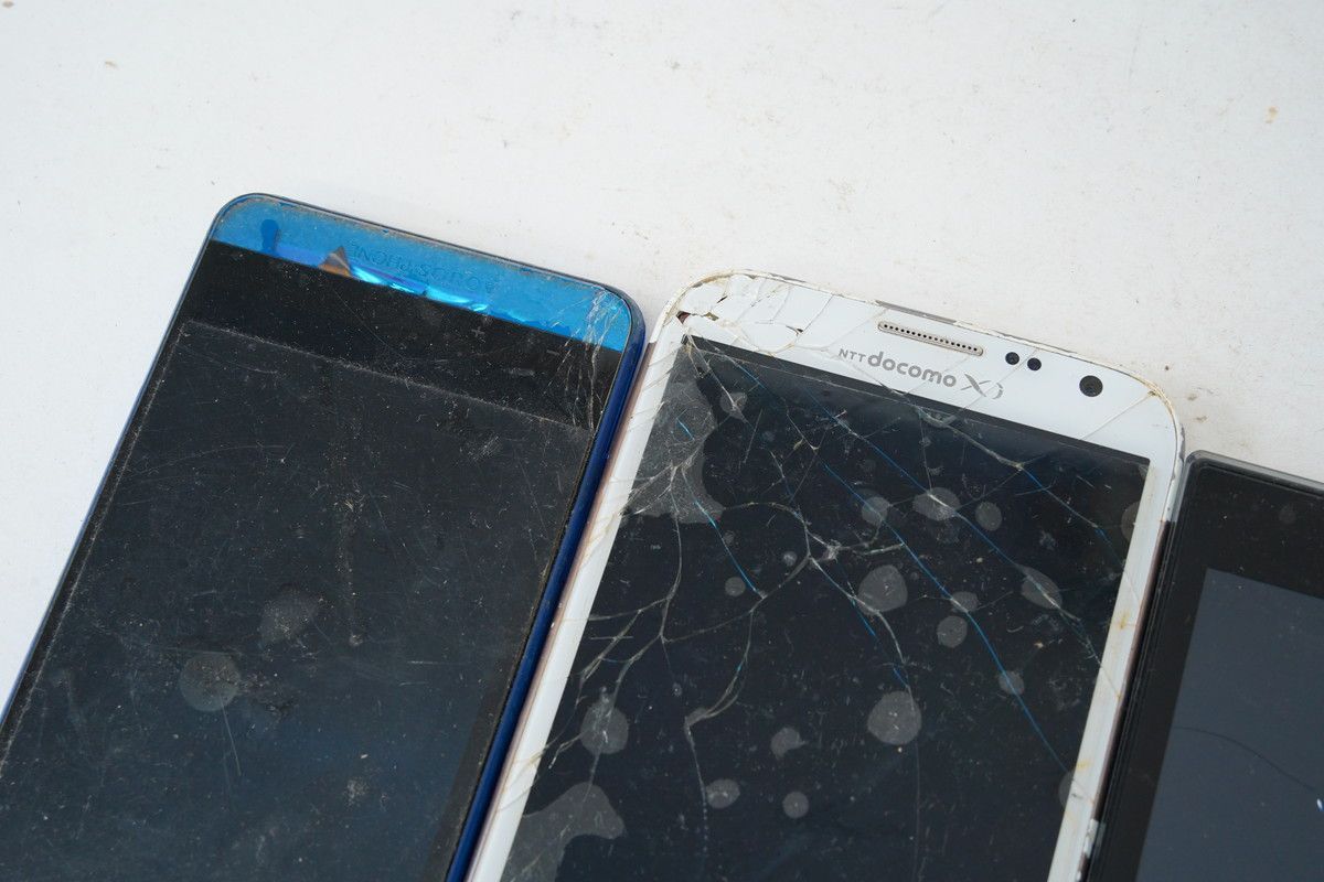 携帯電話 ガラケー スマホ　まとめ 50台 動作未確認品 修理部品取り専用 携帯電話 ガラケー スマホ まとめ 50台 動作未確認品 修理部品