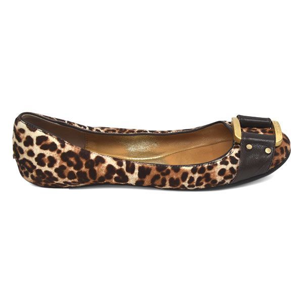 JIMMY CHOO ジミーチュウ レオパード（ヒョウ柄）フラットシューズ ジミー チュウ」からレオパード柄の新作バッグ＆シューズが登場